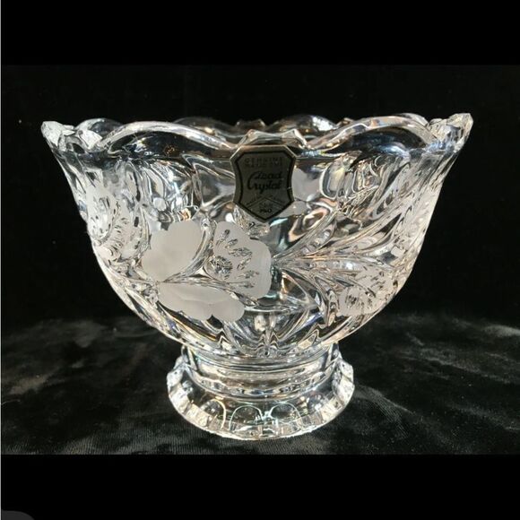 OFNAH 24% PBO Hand Cut Lead Crystal Pedestal Bowl Etched Floral Poland - Picture 1 of 7